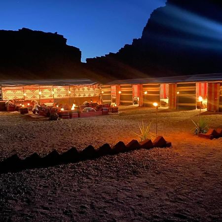 Wadi Rum Wonders Camp מראה חיצוני תמונה