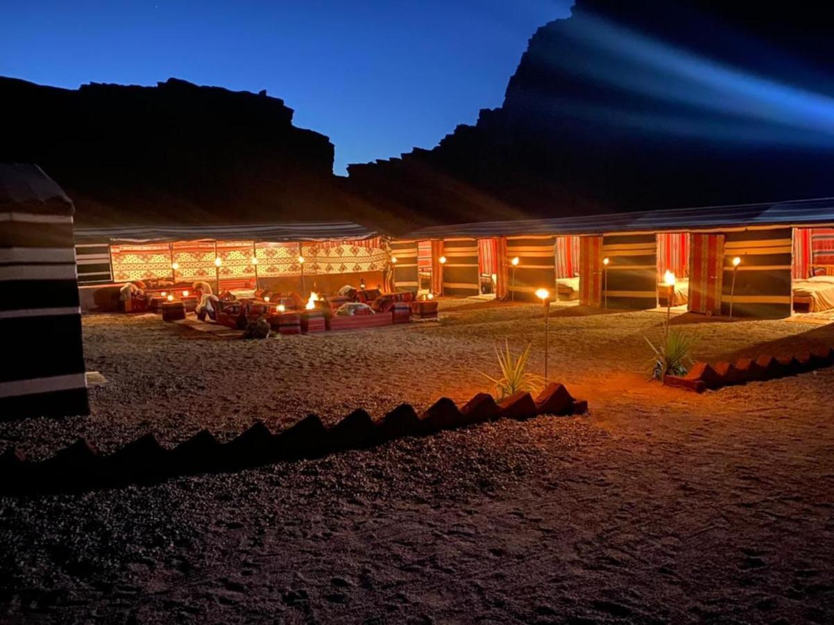 Wadi Rum Wonders Camp מראה חיצוני תמונה