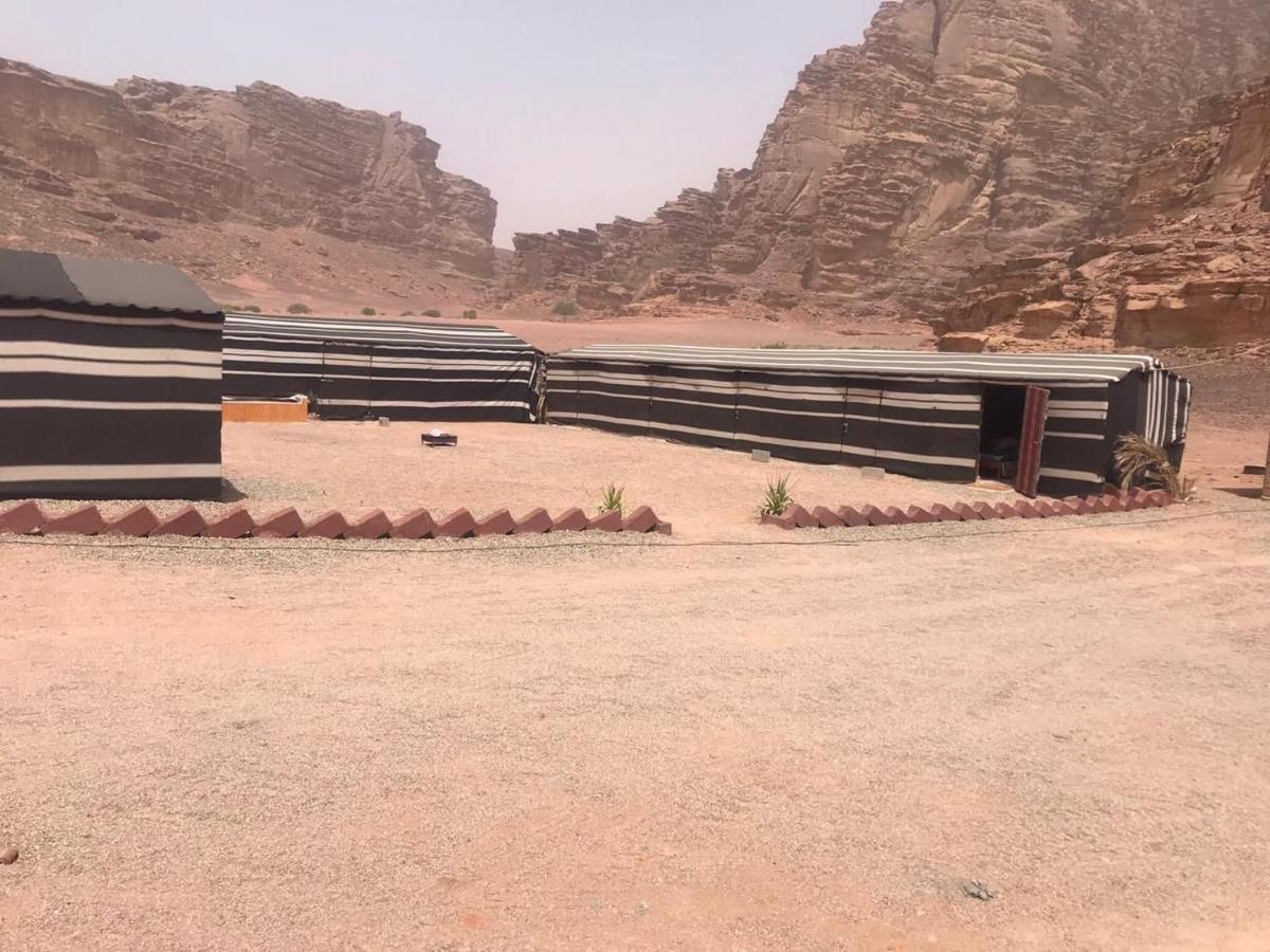 Wadi Rum Wonders Camp מראה חיצוני תמונה